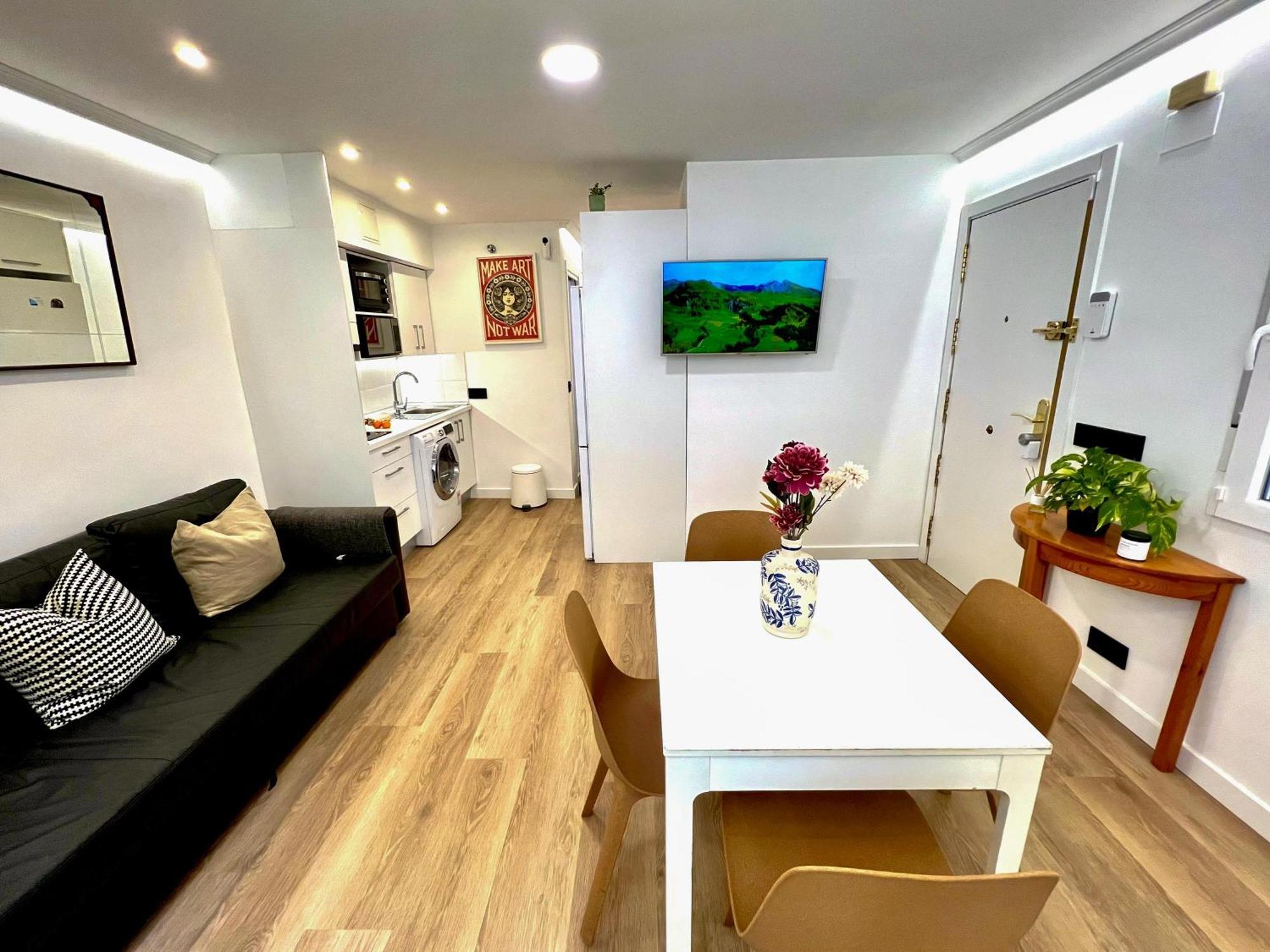 Apartment In The Heart Of Madrid-Piso En Malasaña Exterior foto